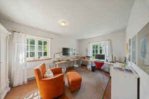 Büro EG