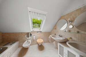 Badezimmer 1.OG