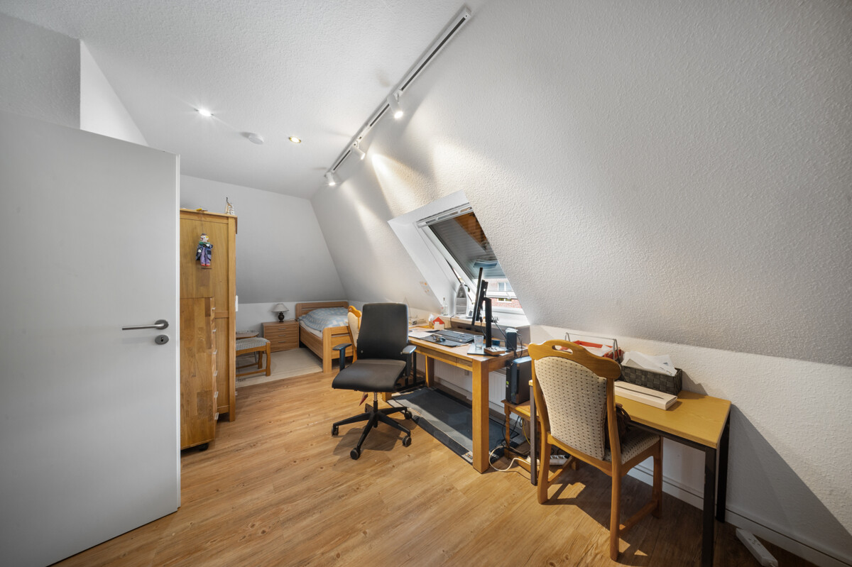 Zimmer 2 OG