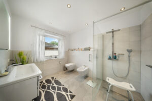 Badezimmer EG