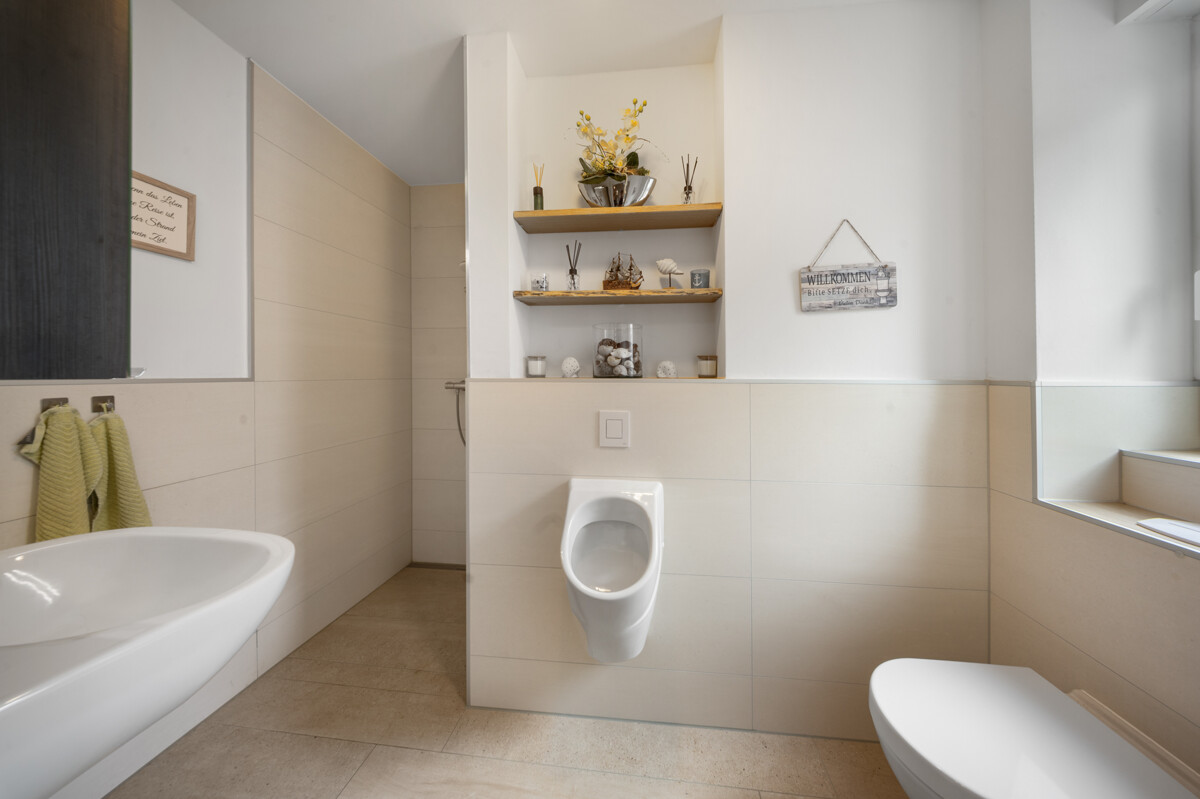 Badezimmer EG