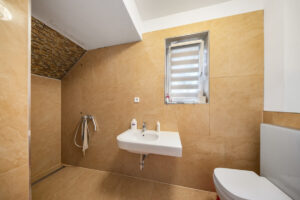 Badezimmer EG