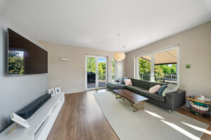 41 - Wohnzimmer mit Terrassenzugang